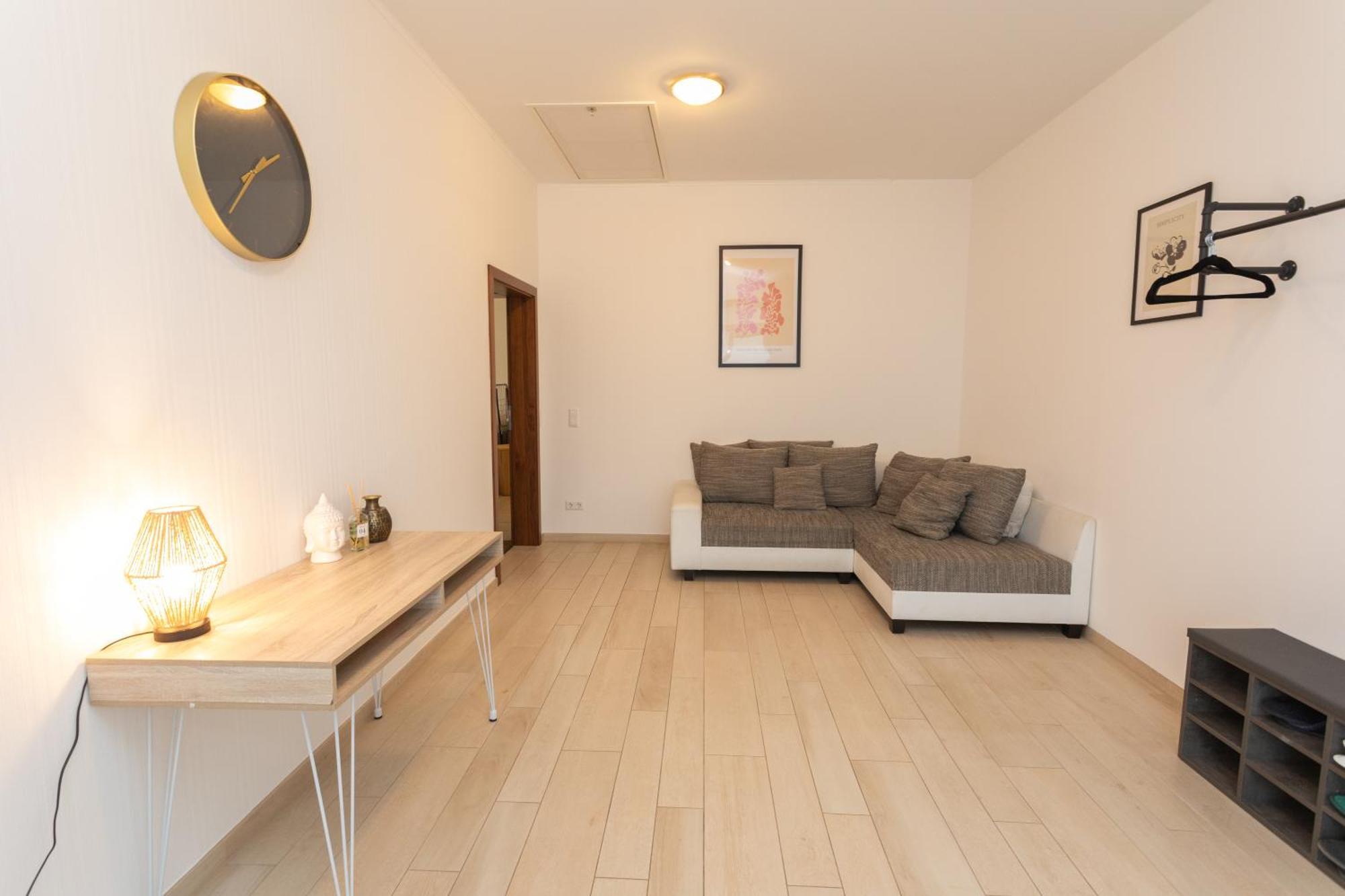 Stadthaus Mit 2 Schlafzimmern & Wohnzimmer Mit Kamin - Kostenloser Privat-Parkplatz Auf Dem Grundstueck Lipsko Exteriér fotografie