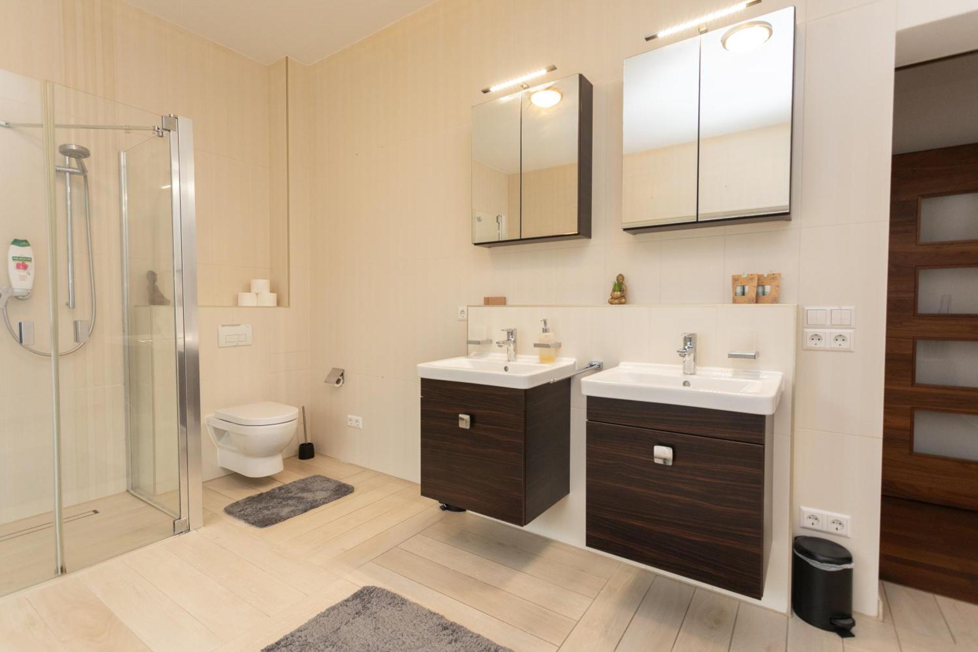 Stadthaus Mit 2 Schlafzimmern & Wohnzimmer Mit Kamin - Kostenloser Privat-Parkplatz Auf Dem Grundstueck Lipsko Exteriér fotografie