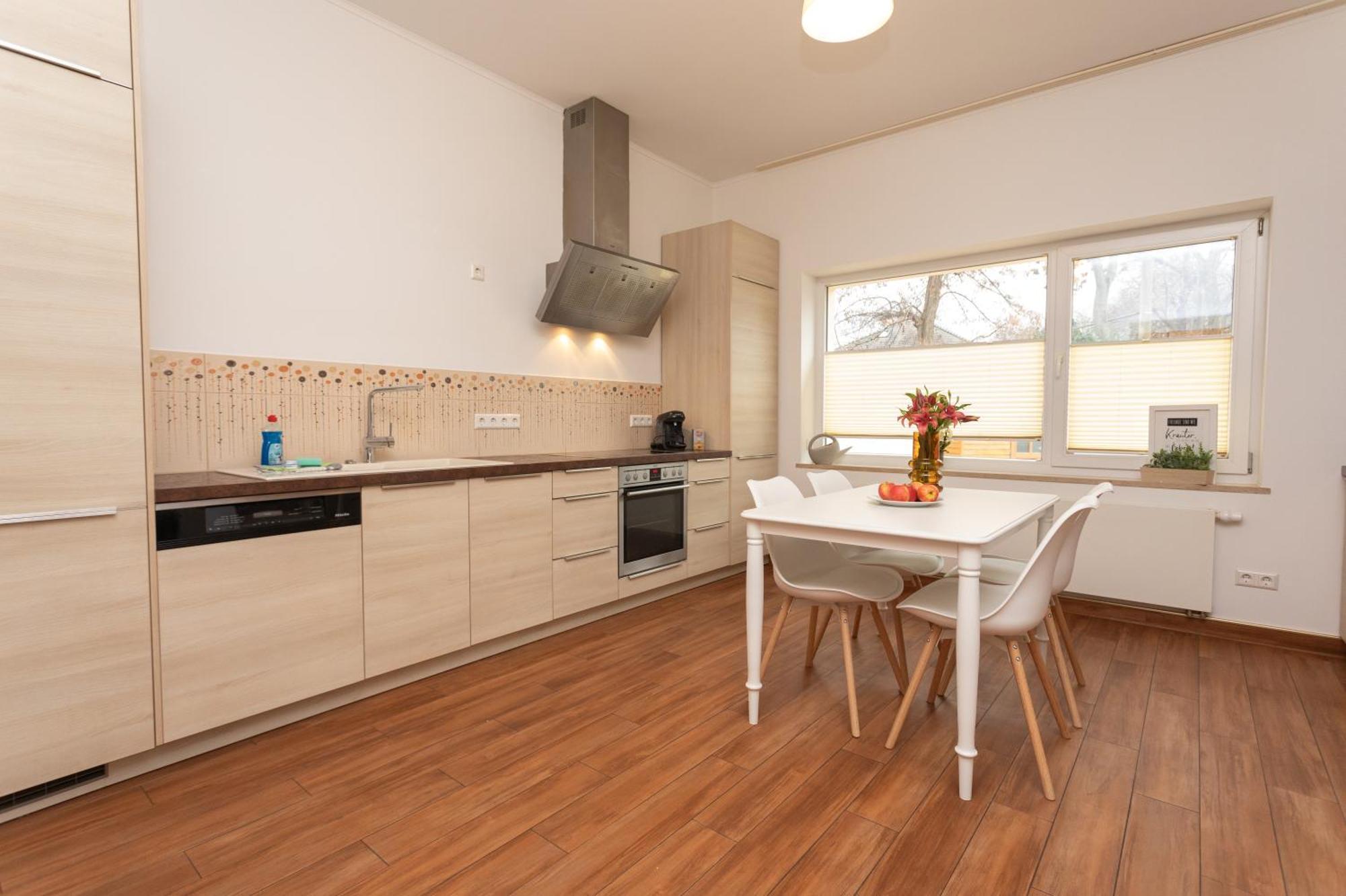 Stadthaus Mit 2 Schlafzimmern & Wohnzimmer Mit Kamin - Kostenloser Privat-Parkplatz Auf Dem Grundstueck Lipsko Exteriér fotografie