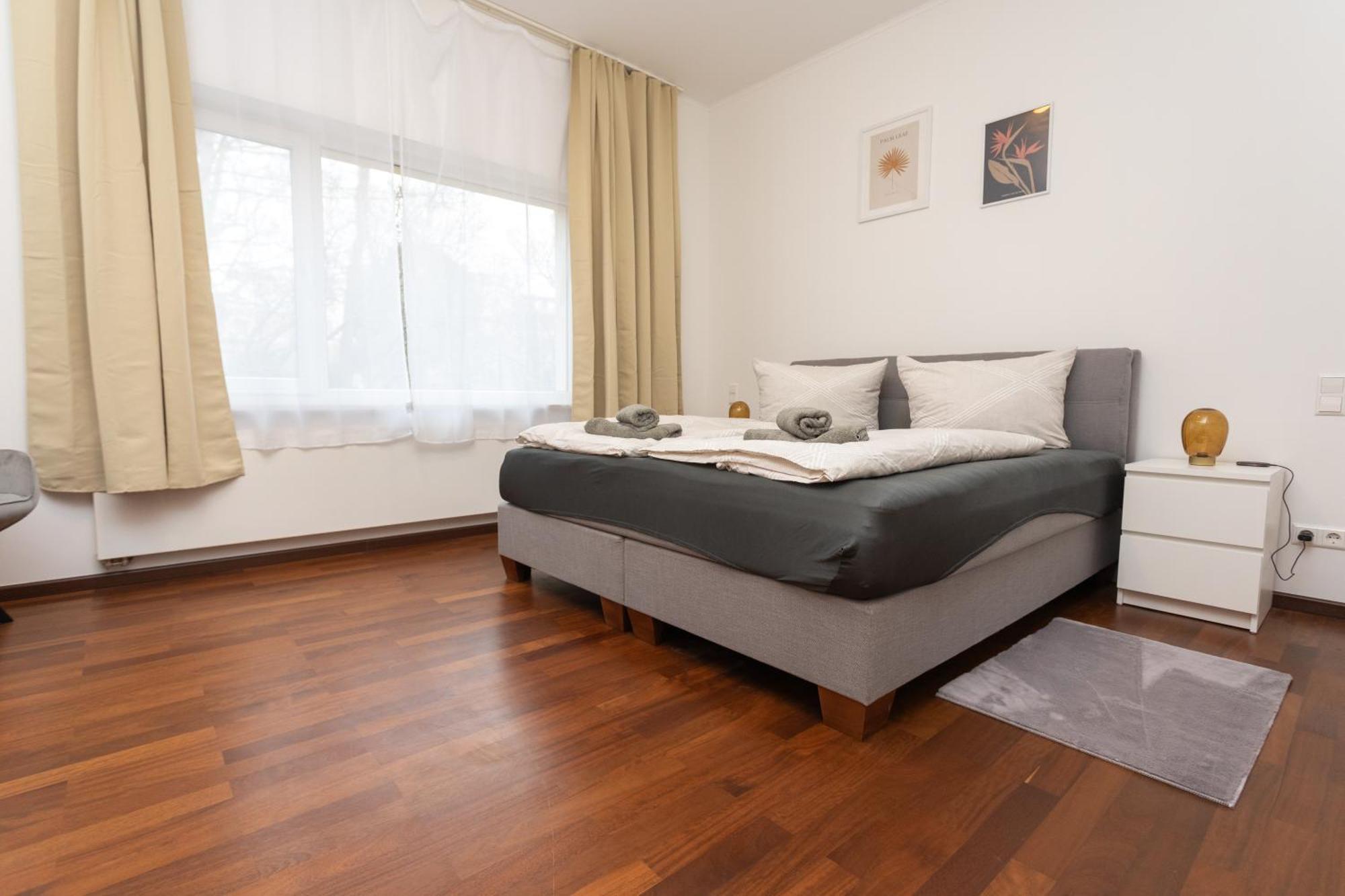 Stadthaus Mit 2 Schlafzimmern & Wohnzimmer Mit Kamin - Kostenloser Privat-Parkplatz Auf Dem Grundstueck Lipsko Exteriér fotografie
